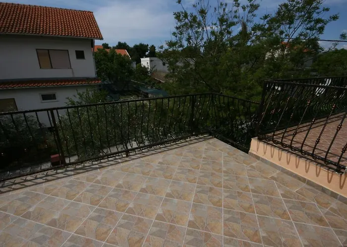 Apartman With A Parking Space - 6444