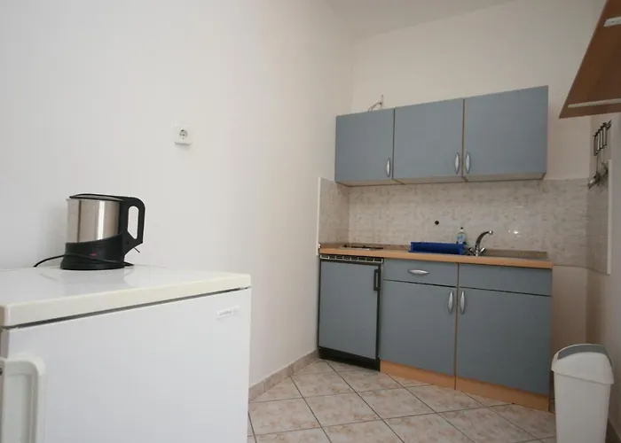 Apartman With A Parking Space - 6444