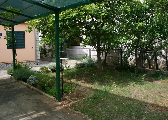 Apartman With A Parking Space - 6444 *